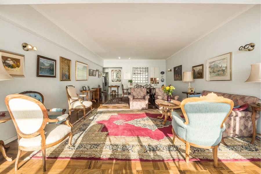 3 Bedroom Property for Sale in Sea Point Western Cape